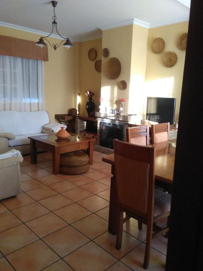 Chalet Con Encanto Villa Palomares del Rio Ngoại thất bức ảnh